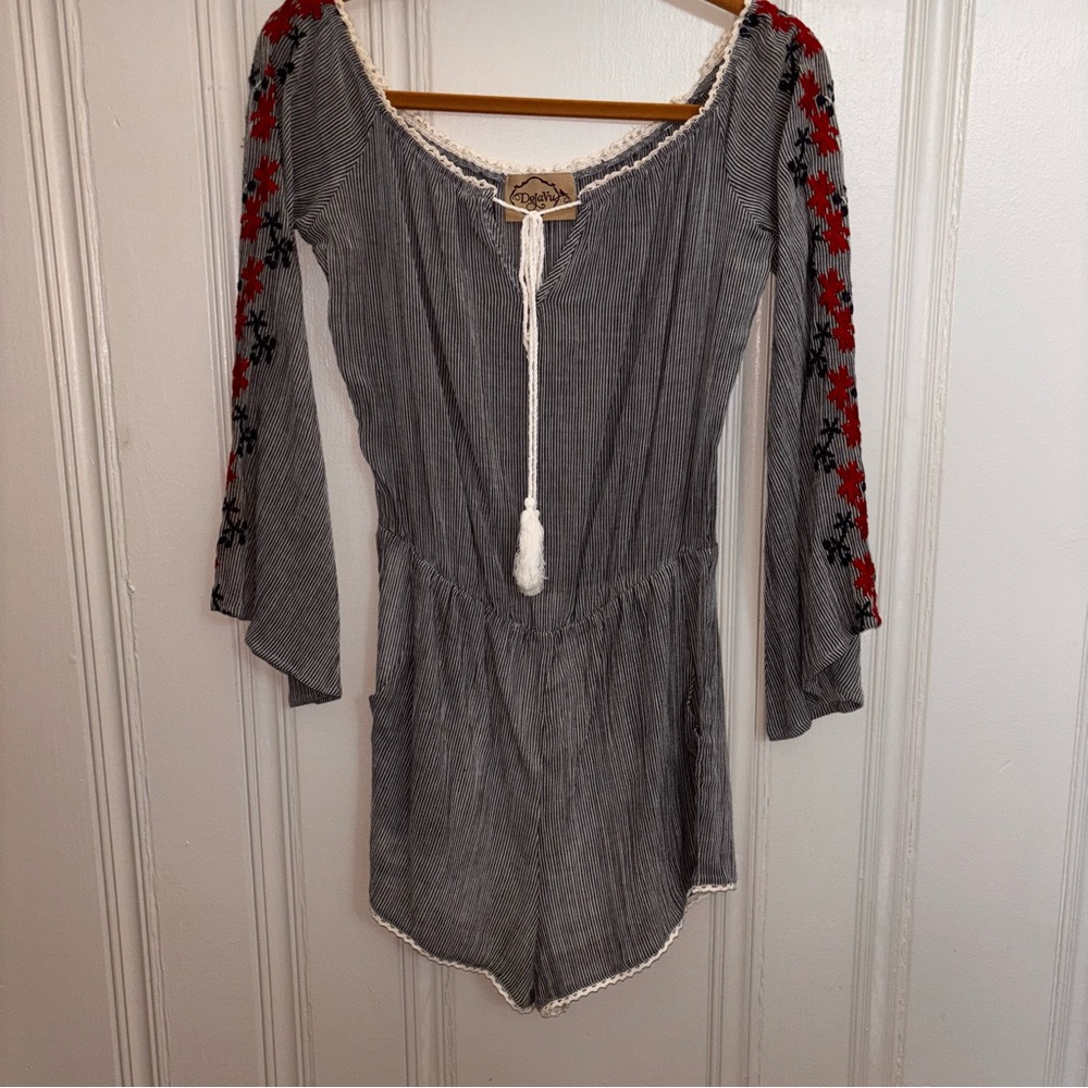 De Ja Vu boho romper with embroidered Red Floral Sleeves